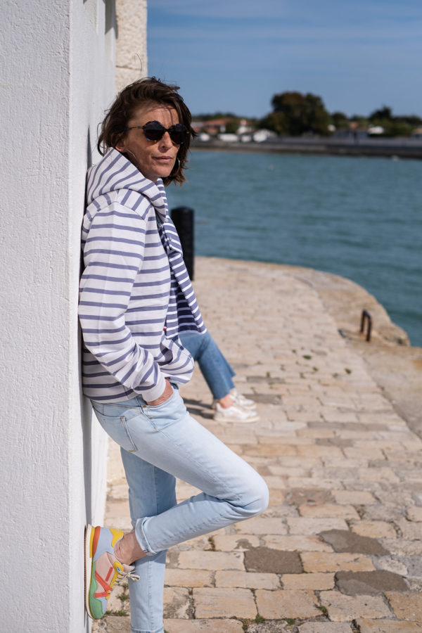 Sweat Capuche Zippé "LAGON" mixte (rayé Blanc/Gris Bleu) – Image 6