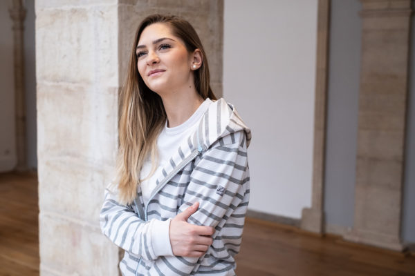 Sweat Capuche Zippé "LAGON" mixte (rayé Blanc/Gris Bleu) – Image 12
